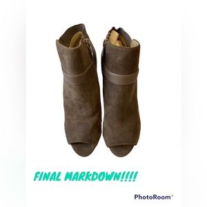 Mark Foster QMShimmee Pep Toe Bootie-Brown